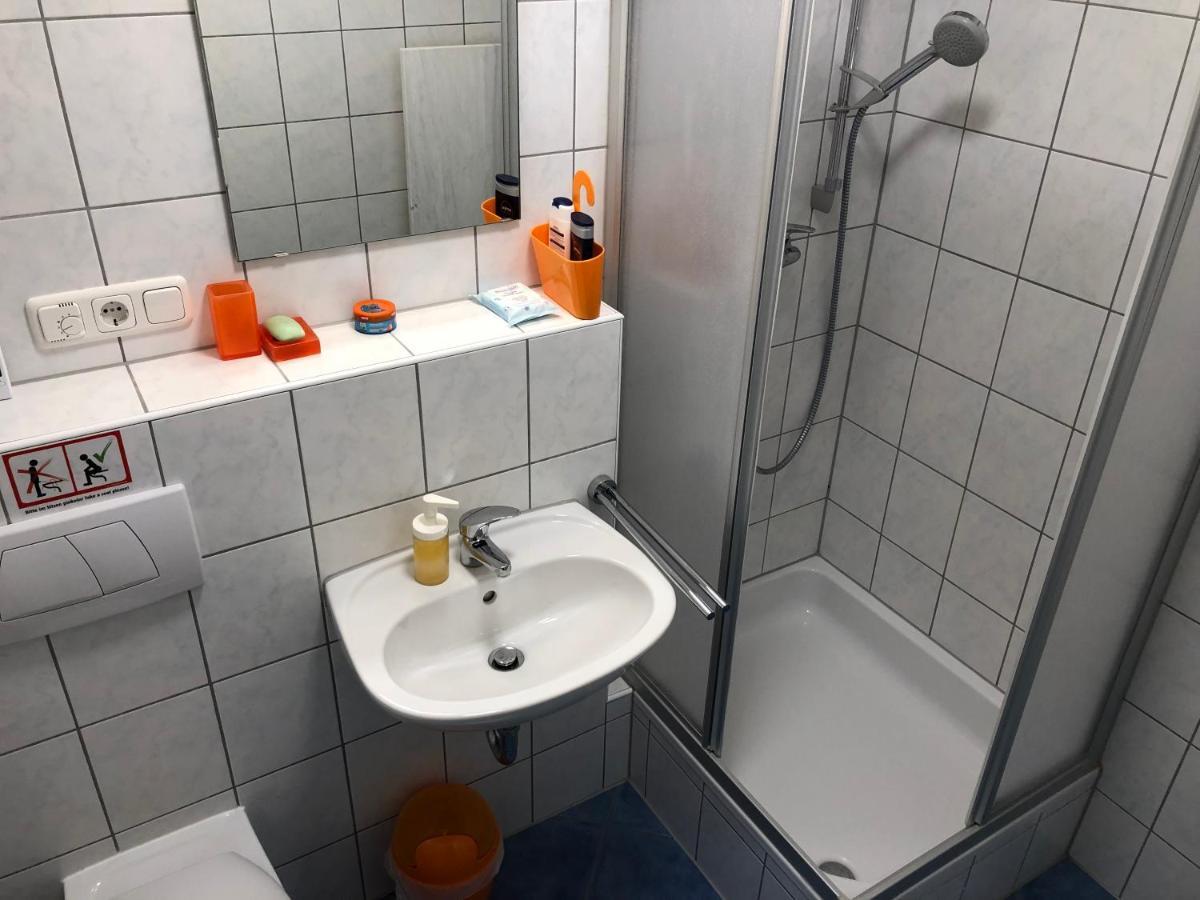 אוקסנפורט Altstadt Naehe 7 Min Fussweg Ueber Alte Maibruecke Zu Pension Mit Balkon & Garten, Ideal For Long Stay, Relocation מראה חיצוני תמונה